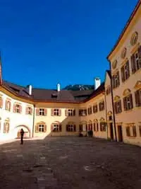 Innenhof von Schloss Hohenaschau