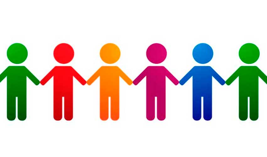 Symbolbild: Kinder nehmen sich an der Hand