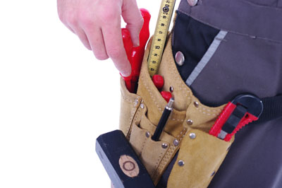 Handwerker mit Werkzeugtasche
